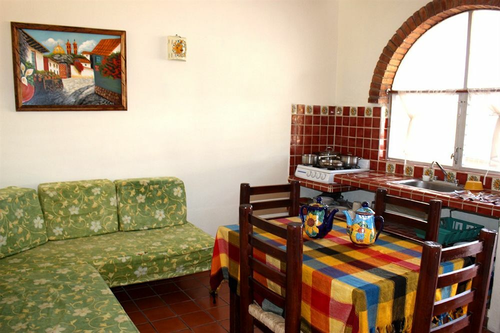 Bungalows El Delfin ริงกอน เด กัวยาบิโตส ภายนอก รูปภาพ